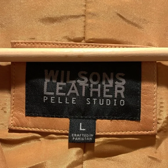 Wilson’s vintage y/2k leather Bell sleeve belted jacket